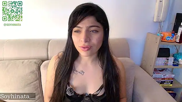 Show modela Soyhinata_ na web-kameri