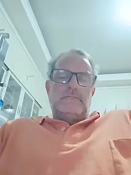 nard53 Show in webcam