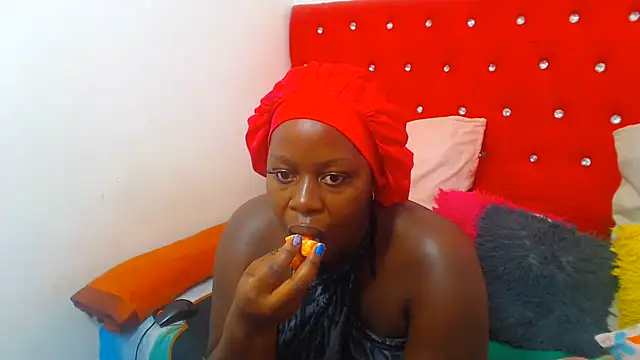 melanin_lizzy Adlı Modelin Canlı XXX Sohbeti
