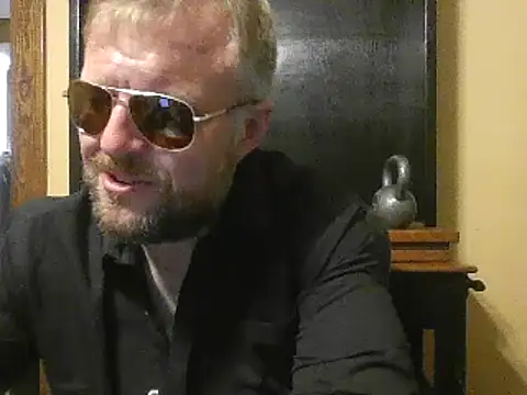 TheOneDonShaun Pertunjukan Webcam