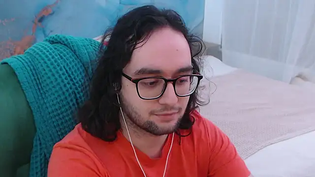 eren_jaeger2000 Show in webcam