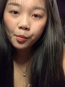 Živá chatovací místnost Baa-bee22