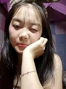 Baa-bee22 Chat XXX in diretta