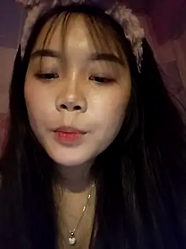 Baa-bee22 Show in webcam
