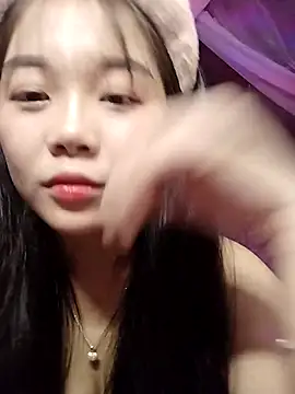 Baa-bee22 Show in webcam