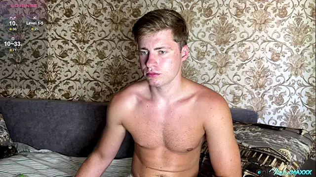 Show modela Maxhornyblondieman na web-kameri