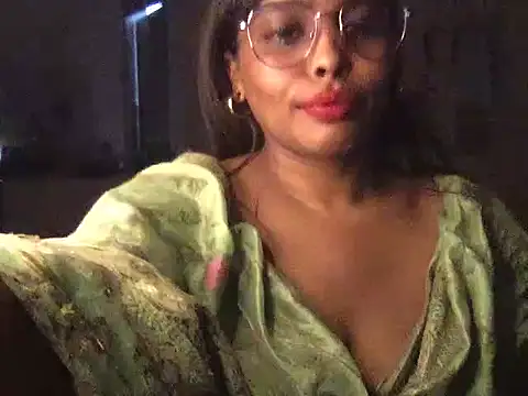 raveena_hot's Live XXX Chat