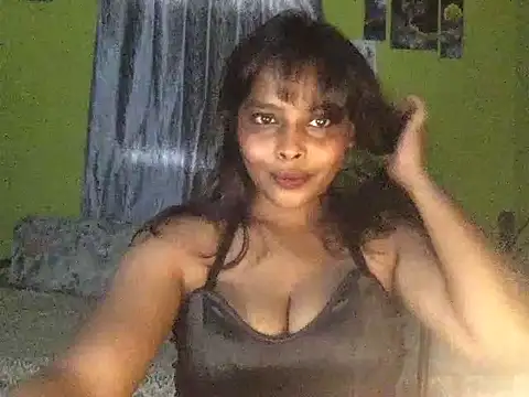 Živý XXX chat raveena_hot