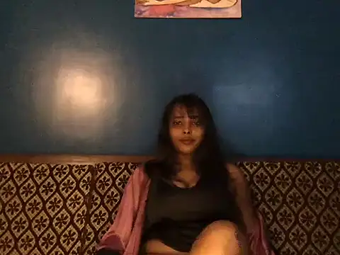 raveena_hot Adlı Modelin Canlı XXX Sohbeti