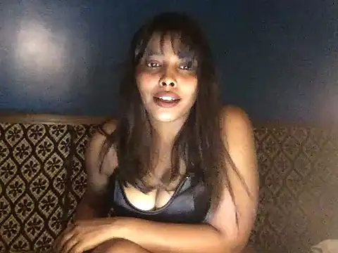 แชท XXX สดของ raveena_hot