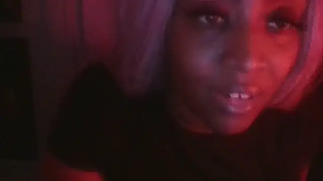 Chat XXX en directo de VenezuelaLuxeNoir