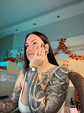 Tattitude_ Adlı Modelin Web Kamerası Şovu