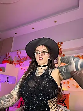 Tattitude_ Adlı Modelin Canlı XXX Sohbeti