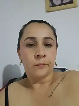 Sex_Annie Adlı Modelin Canlı XXX Sohbeti