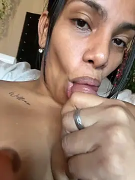 ArielleMillerr- – Kamerová šou