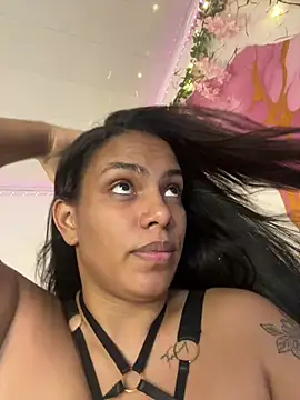 ArielleMillerr- Show in webcam