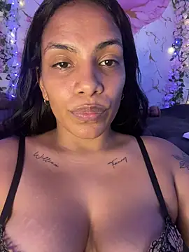 Živý XXX chat ArielleMillerr-