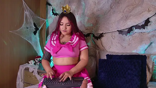 bella_mush Show in webcam