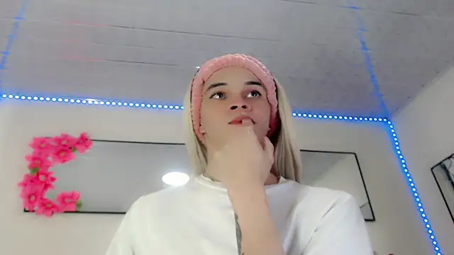 Karla_hot777: вебкам-шоу