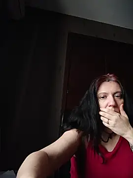 Show modela kotkite na web-kameri