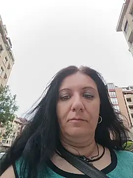 Show modela kotkite na web-kameri