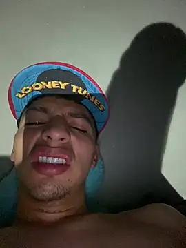 Mlkvzla Webcam show