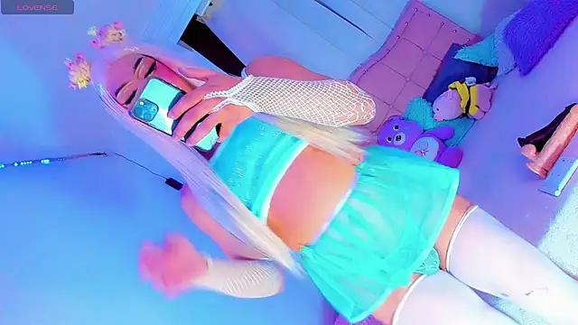 Shiaki_04n Webbikameraesitys
