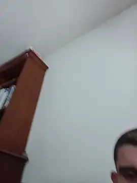 JorgeDaLeche1 Show in webcam