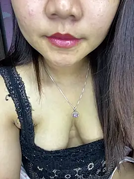 Sunset-yll's Live XXX Chat