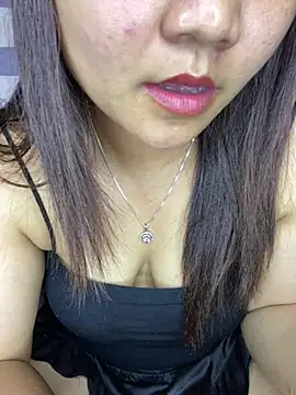 Sunset-yll's Live XXX Chat