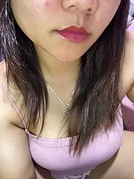 Sunset-yll's Live XXX Chat