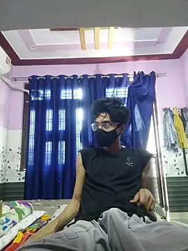 Show modela Ritik_18 na web-kameri