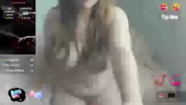 Show modela Ricaardiente na web-kameri