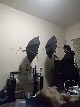 LaReineCleo 现场XXX聊天
