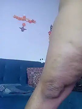 LaReineCleo Adlı Modelin Canlı XXX Sohbeti