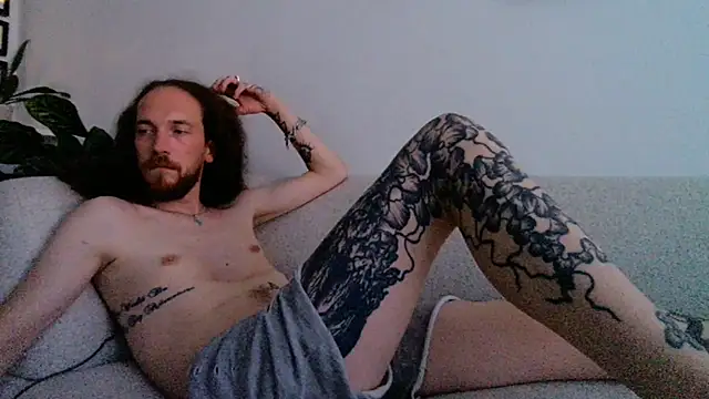 Show modela skinnytarzan89 na web-kameri