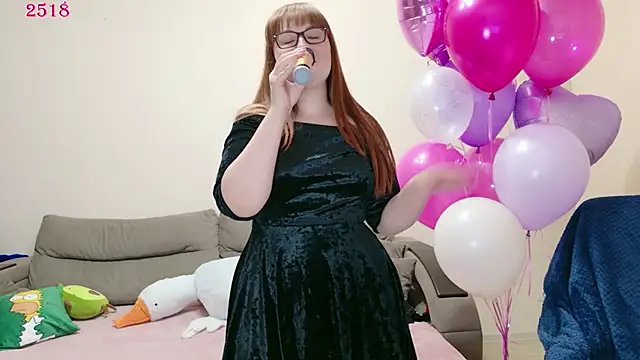 Webkamerová show BIGbootyFOXX
