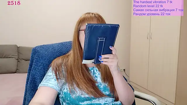 BIGbootyFOXX – Kamerová šou