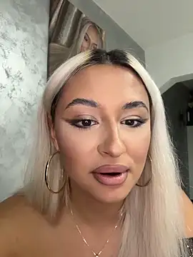 Kylie_One Webcam show