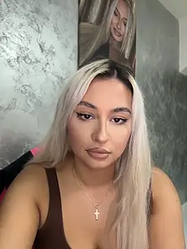 Kylie_One Adlı Modelin Web Kamerası Şovu