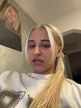 Kylie_One Webcam show