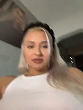 Kylie_One Webcam show