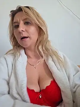 KaylinJan Show in webcam