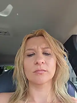 KaylinJan Show in webcam