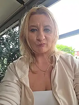 KaylinJann Webbikameraesitys