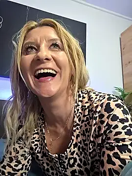 KaylinJan Pertunjukan Webcam