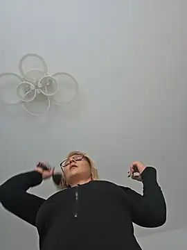 KaylinJann Webbikameraesitys