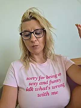 XXX chat uživo modela KaylinJan