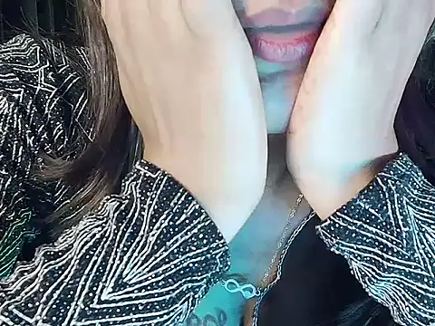 חדר צ'אט בשידור חי של Jannat_For_u