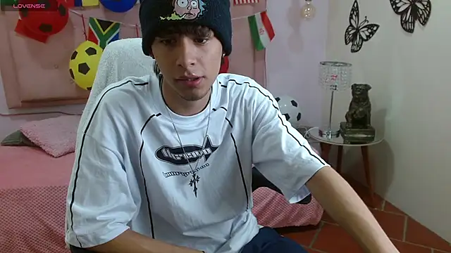 Show modela DraxBlade09 na web-kameri
